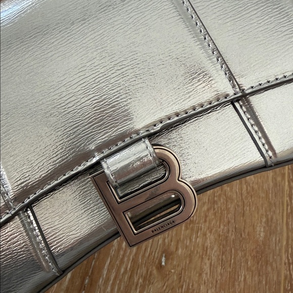 Balenciaga Hourglass XS Silver - Picture 8 of 11